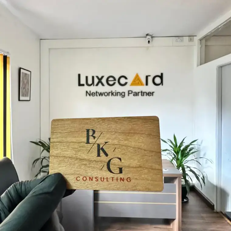 LuxeCard Wood, portfolio example 11
