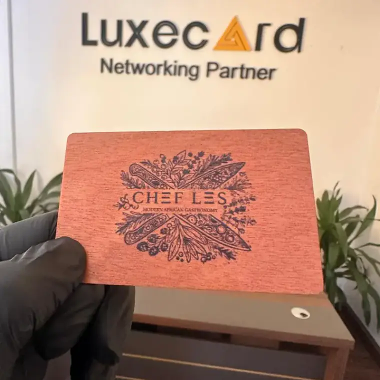 LuxeCard Wood, portfolio example 13